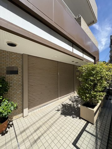 朝日白山マンションの外観