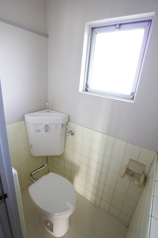 府中市押立町１丁目の賃貸マンションのトイレ