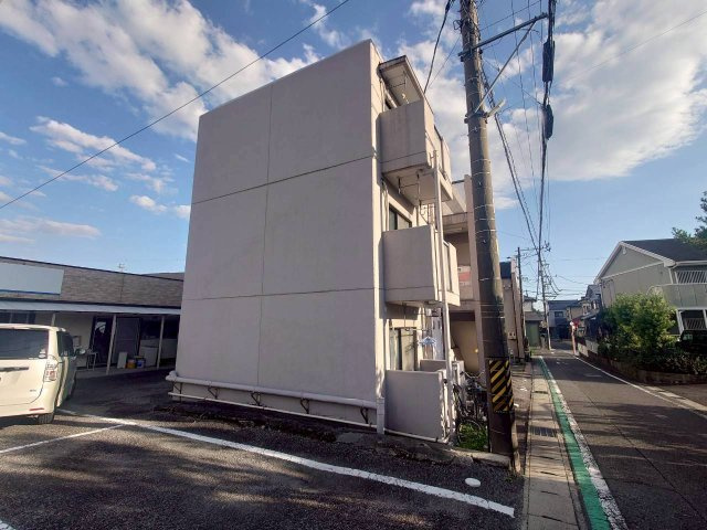 MITSUOKA12の駐車場