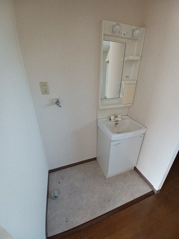 ラビットハウスきさくの洗面所|コンパクトで使いやすい洗面所