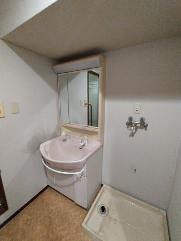 ６５７６７　クラウンズマンション美園の独立洗面台