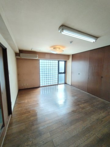 ６５７６７　クラウンズマンション美園の居間・リビング