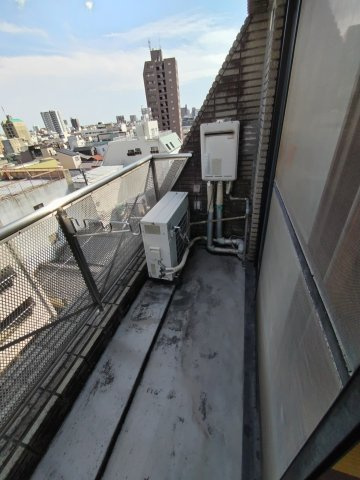 ６５７６７　クラウンズマンション美園のバルコニー