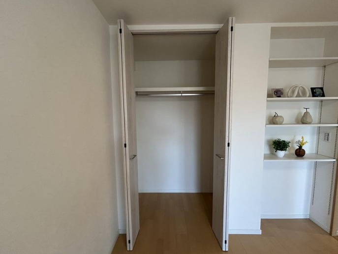 ルネ芦屋親王塚の収納|洋室の収納スペース