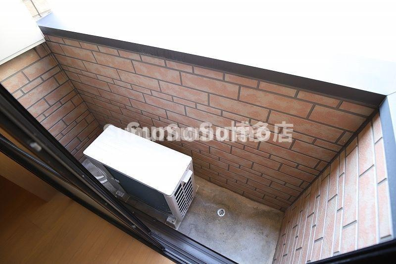 リバーJOY室見のバルコニー|外からの目が気にならないバルコニーで洗濯物が干せます