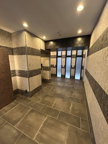 ウインズコート新大阪Ⅱのロビー