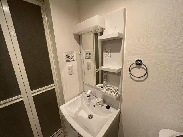 アザーレ・ソラ読売ランド前の洗面所|別部屋の参考写真です。