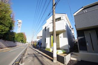 【前面道路含む現地写真】