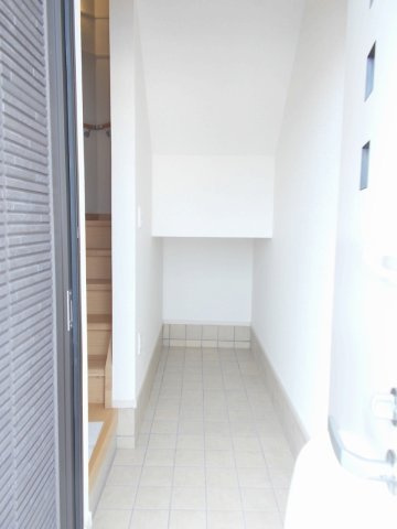 リバーサイド２の玄関