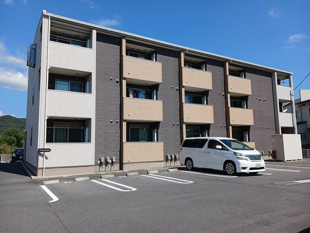 リバーサイド２の外観