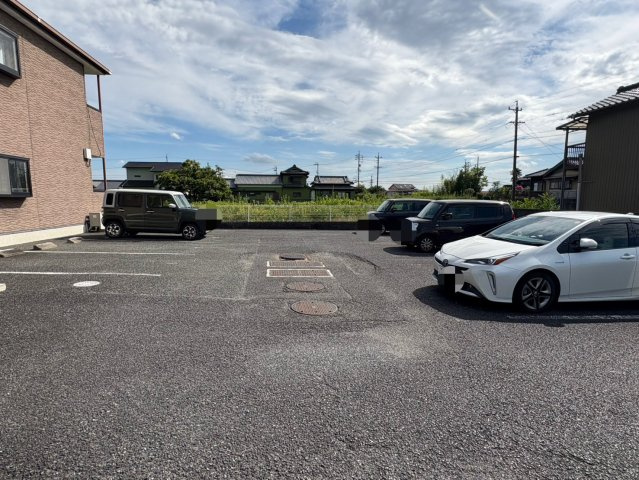 ヴェルデの駐車場