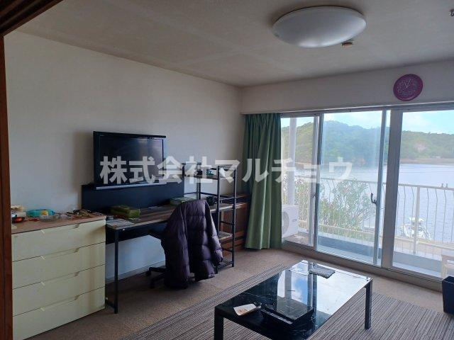 バイキング3号館の洋室|明るい洋室です