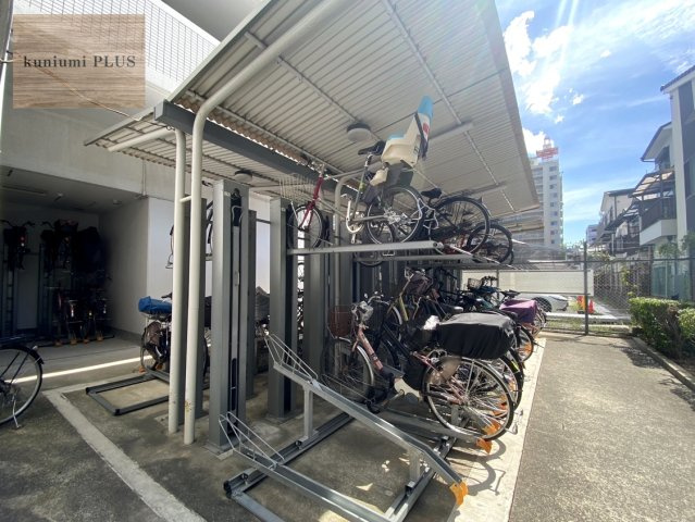 サンマンションアトレ太子橋の駐輪場