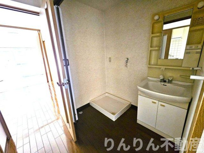 【独立洗面台】 | シーレグ山城 | 朝の支度にも助かる、独立の洗髪洗面化粧台