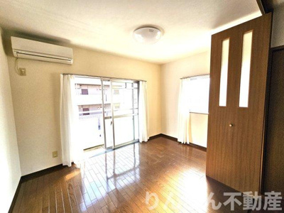 【洋室】 | シーレグ山城 | 個人の部屋や寝室として使える洋室です