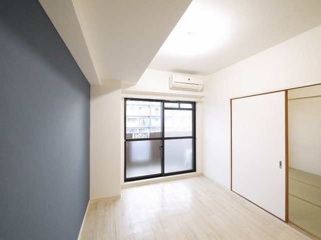 サンプラザ郡山の居間・リビング