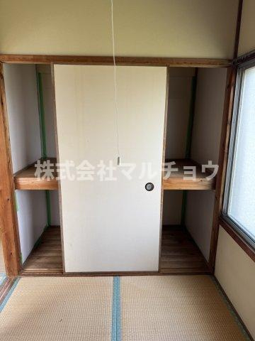 磯間二戸一の洋室|明るい洋室です