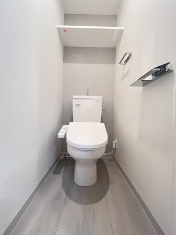 大阪市城東区中央２丁目の賃貸マンションのトイレ