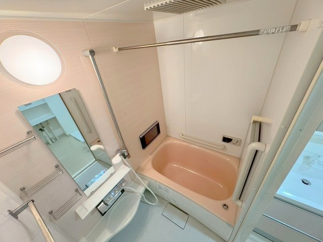 新大阪グランドハイツ1号棟の浴室