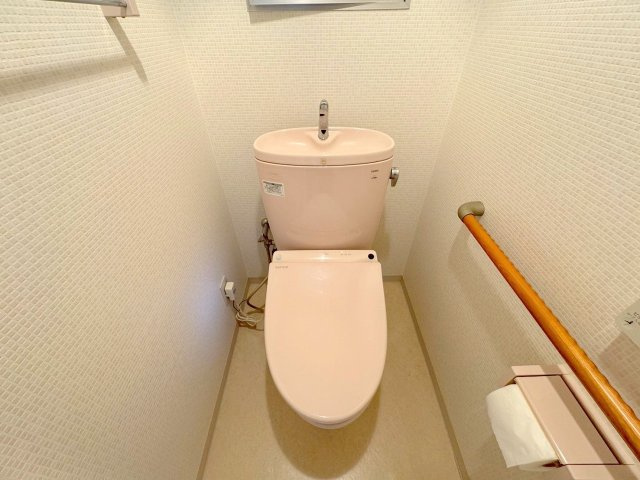 新大阪グランドハイツ1号棟のトイレ