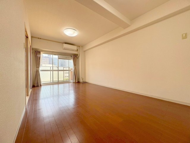 新大阪グランドハイツ1号棟の内装