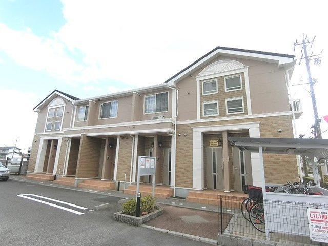 リバーサイド三城の外観