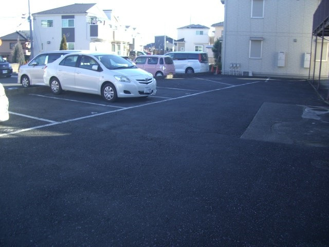 日吉ハイツA棟の駐車場|駐車場