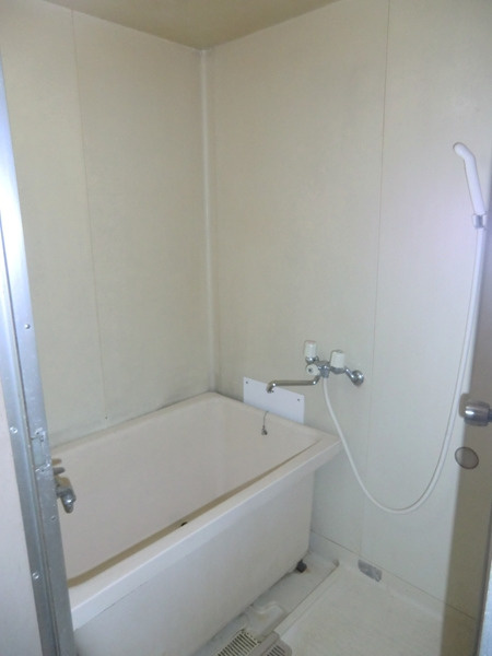 日吉ハイツA棟の浴室|お風呂です