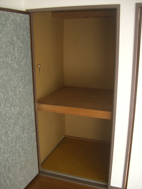 日吉ハイツA棟の収納|こまごまとしたものを収納できそうですね