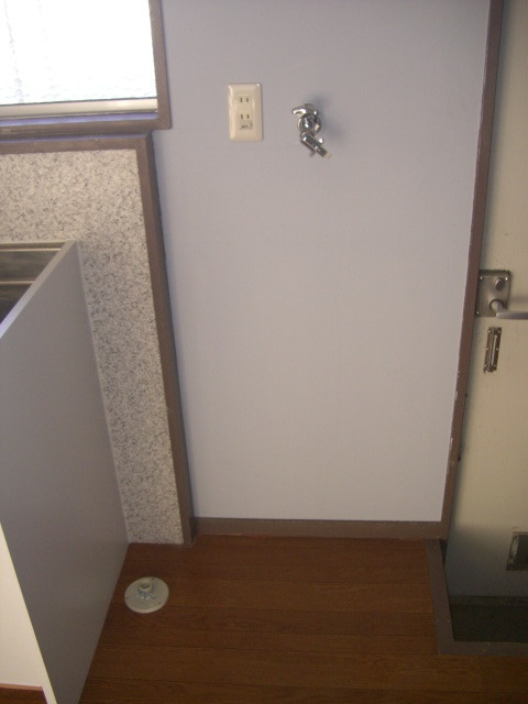 日吉ハイツA棟のその他|洗濯機置場