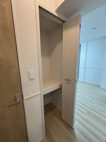 Ｌ－Ｆｒｏｎｔ　雅の収納|トイレ横