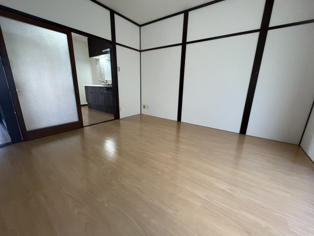 長田区長尾町２丁目　中古戸建の洋室