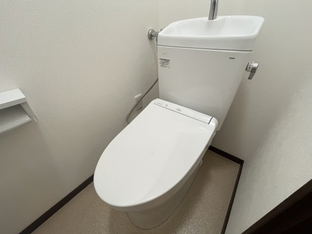 長田区長尾町２丁目　中古戸建のトイレ