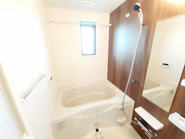 パインオークⅥの浴室