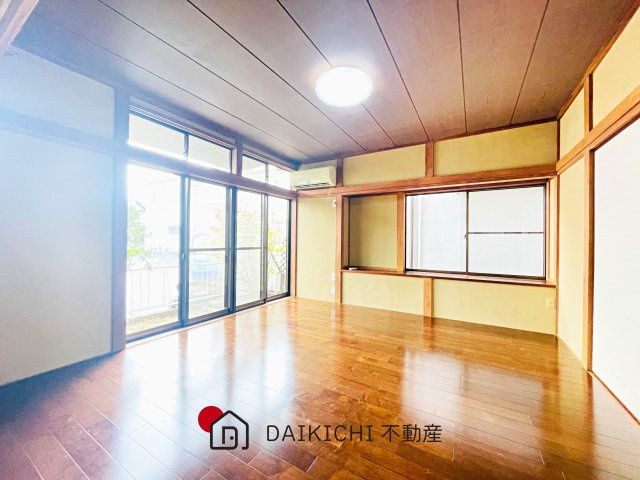 【居間・リビング】 | 鴻巣市宮前　中古戸建