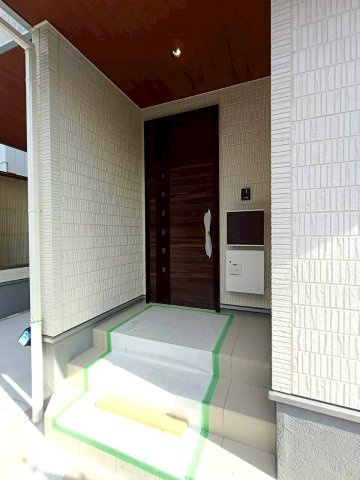 三郷市　幸房　新築戸建　　全1棟　の玄関|シンプルで使いやすい玄関です