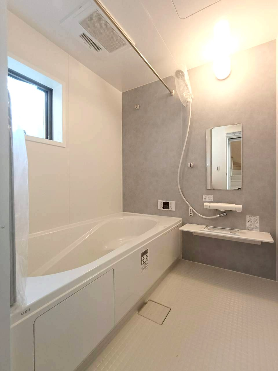 三郷市　幸房　新築戸建　　全1棟　の浴室|施工例です