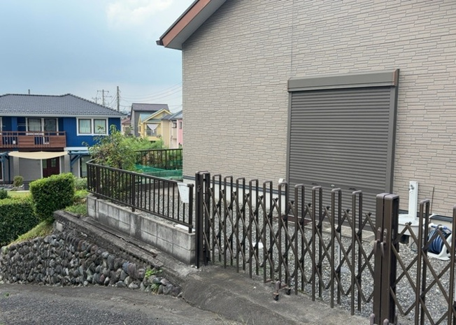 【外観】 | 家を建てる前提で土地を探している場合、地盤の丈夫さは譲れない条件の一つです。地盤が脆弱だと追加工事が必要となります。また、過去に地盤沈下や液状化現象を起こした土地は、できるだけ避けた方がいいでしょう。