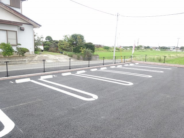 ラ・メール・デ・ゼトワールⅡの駐車場