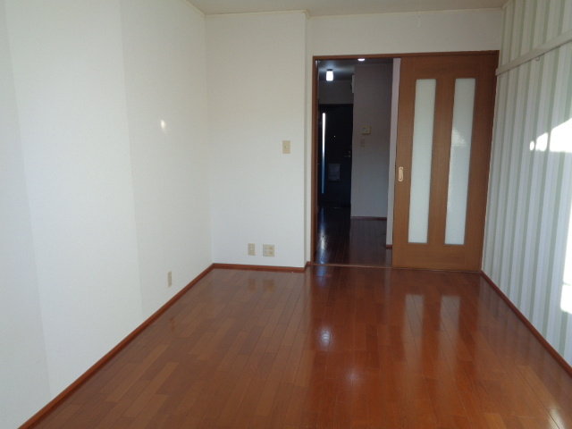 クレスト湘南の寝室