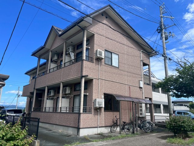 山形市上桜田4丁目12-12ハイツサクラの外観