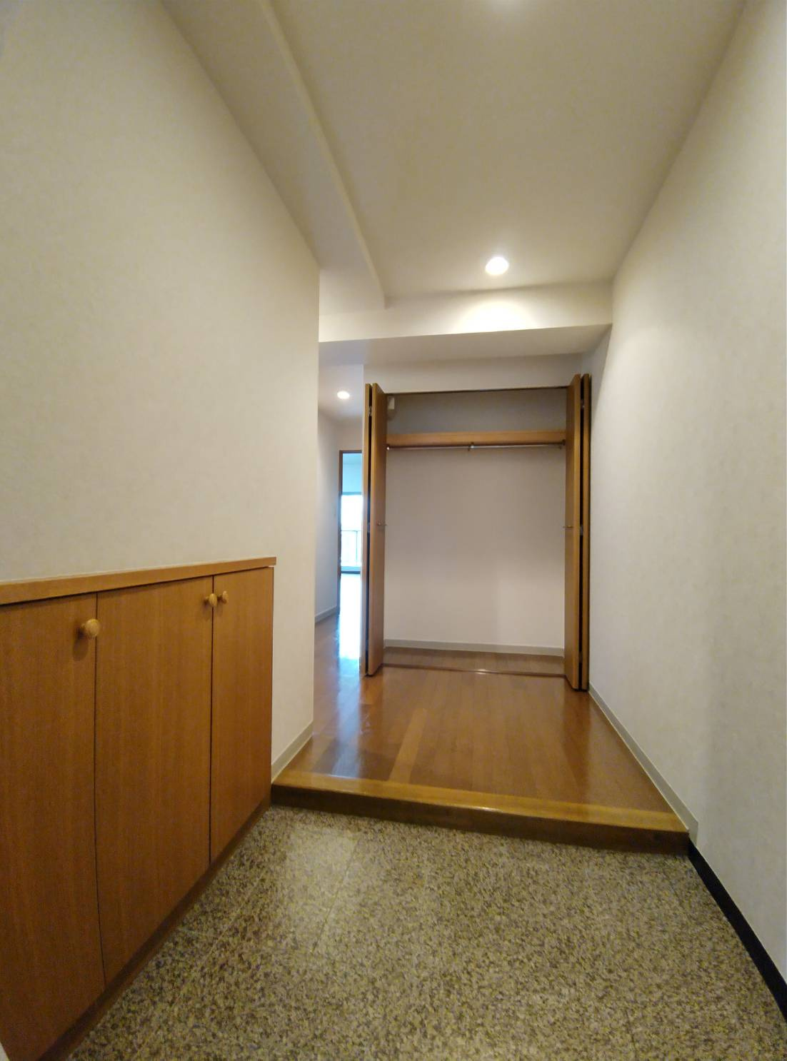 芦野マンションの玄関