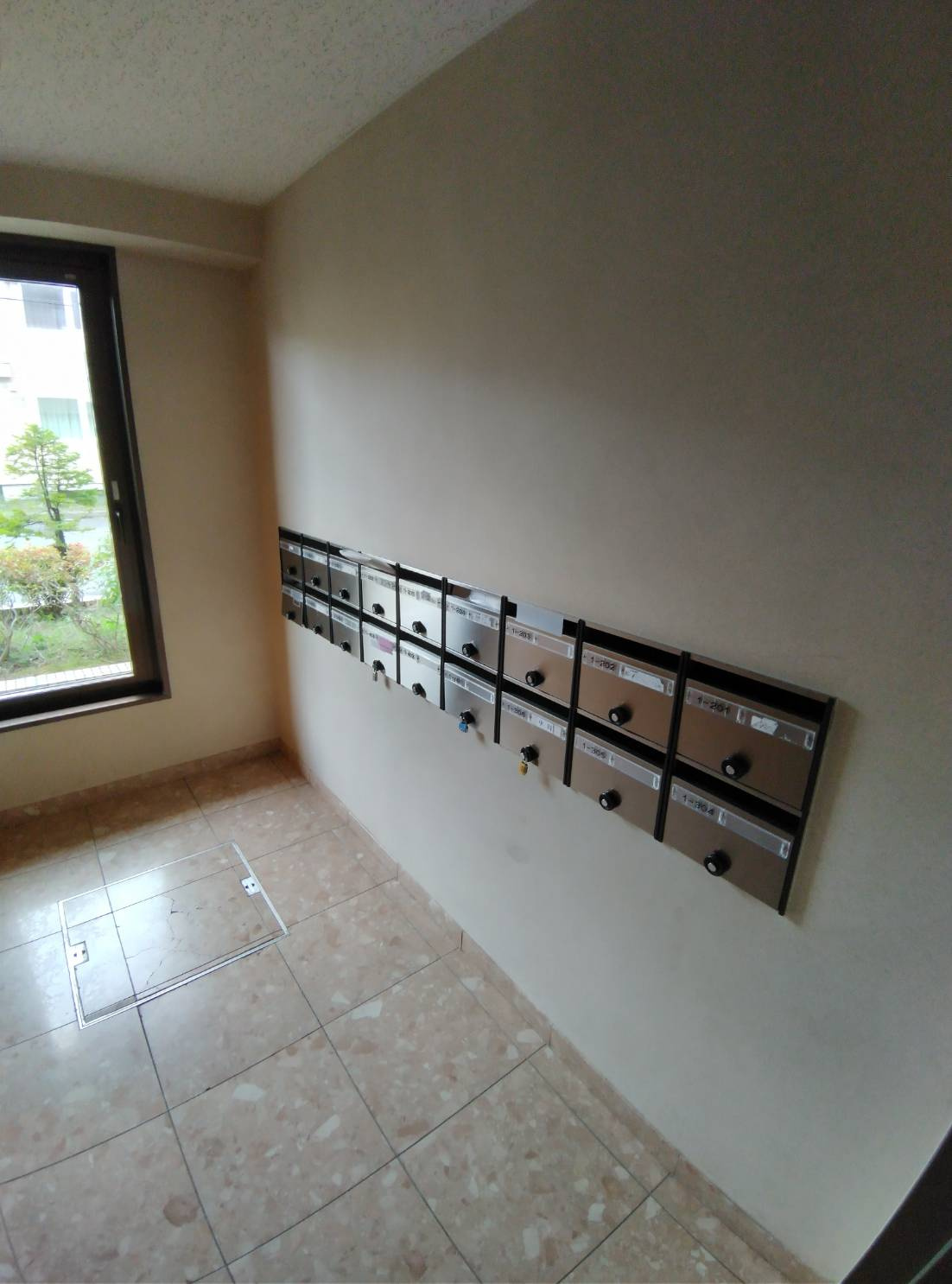 芦野マンションのロビー