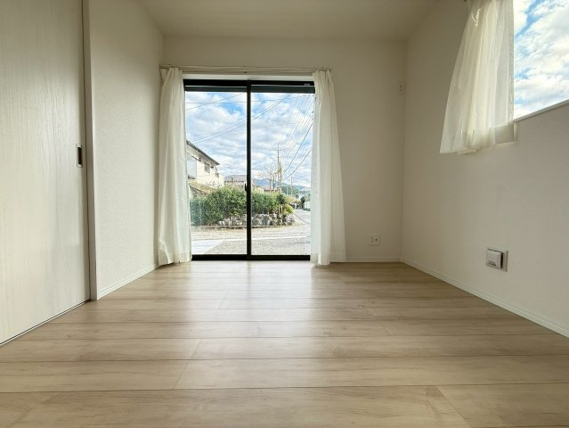 御殿場市御殿場８３番　新築戸建　全2棟　A号棟の収納