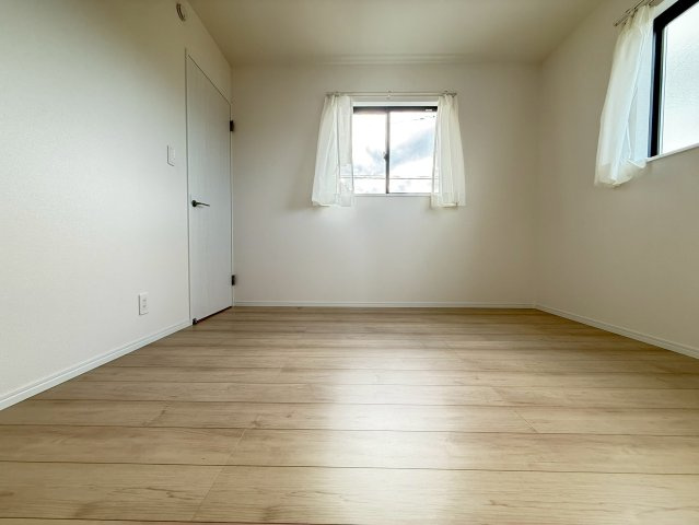 御殿場市御殿場８３番　新築戸建　全2棟　A号棟の子供部屋