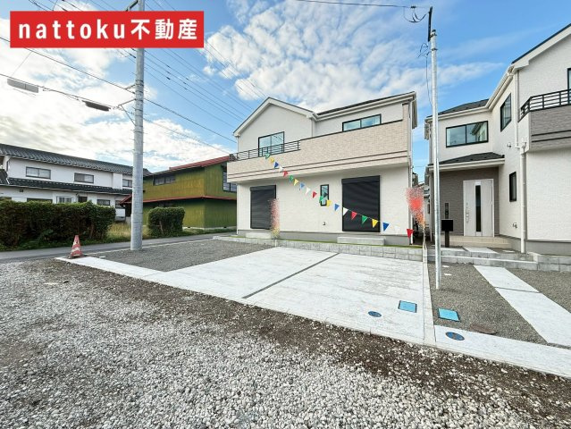 御殿場市御殿場８３番　新築戸建　全2棟　A号棟の居間・リビング