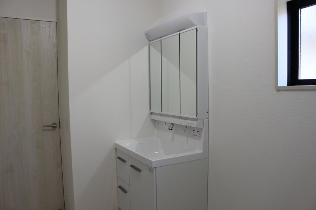 小倉南区下貫1丁目1期の独立洗面台