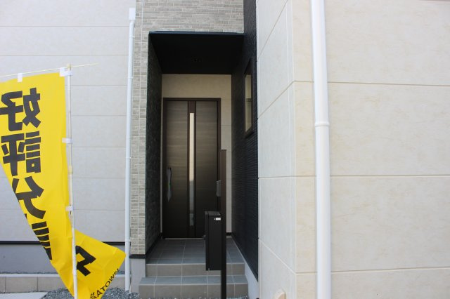 小倉南区下貫1丁目1期の玄関