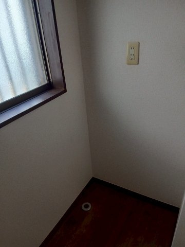 沢口町成川様貸家の設備|洗濯機置場