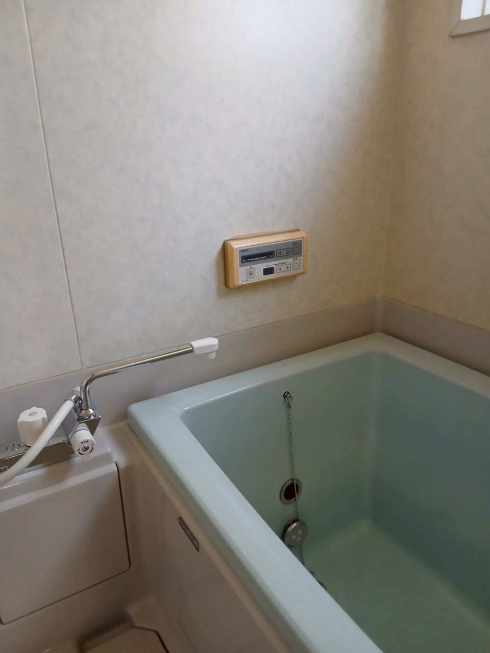 沢口町成川様貸家の浴室|日々の暮らしに欠かせないお風呂です